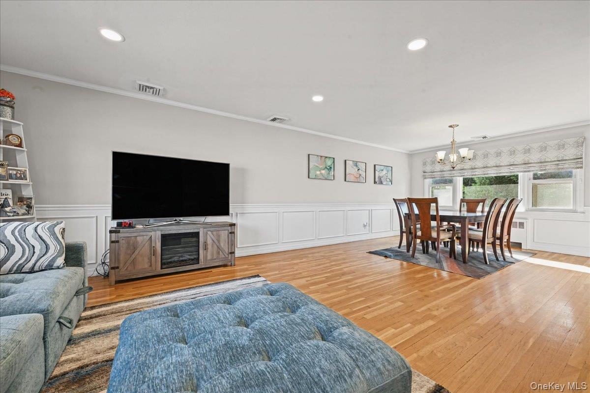698 Edgewood Drive – For Sale photo 16