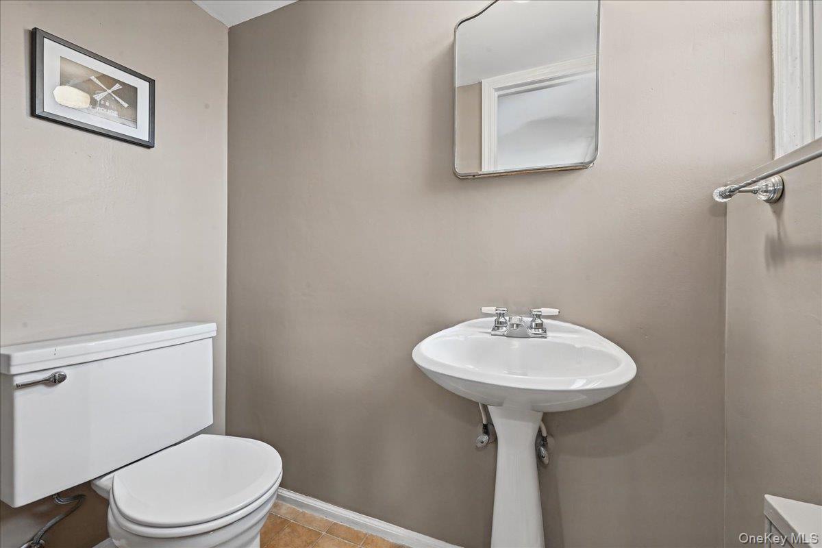 698 Edgewood Drive – For Sale photo 26