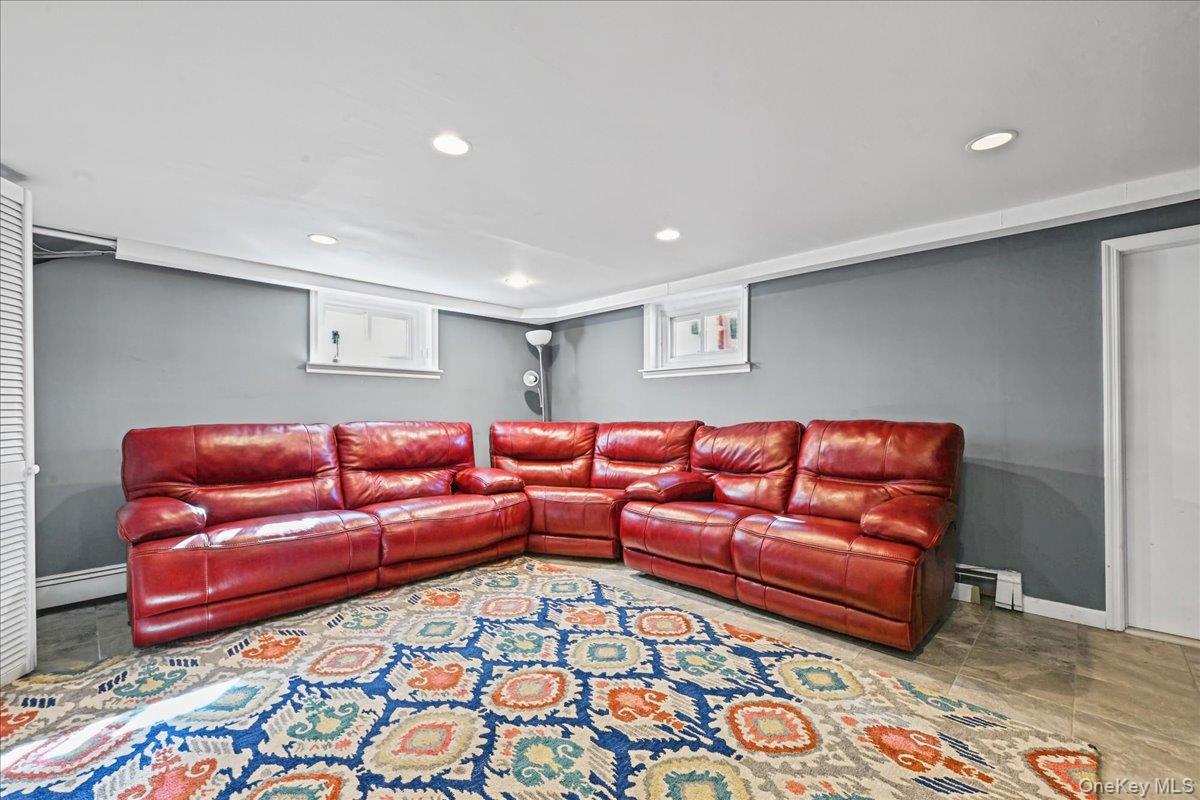 698 Edgewood Drive – For Sale photo 27