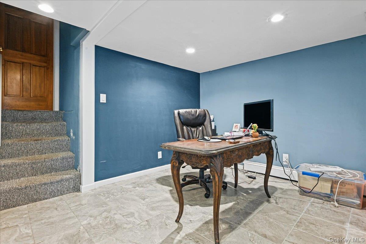 698 Edgewood Drive – For Sale photo 29