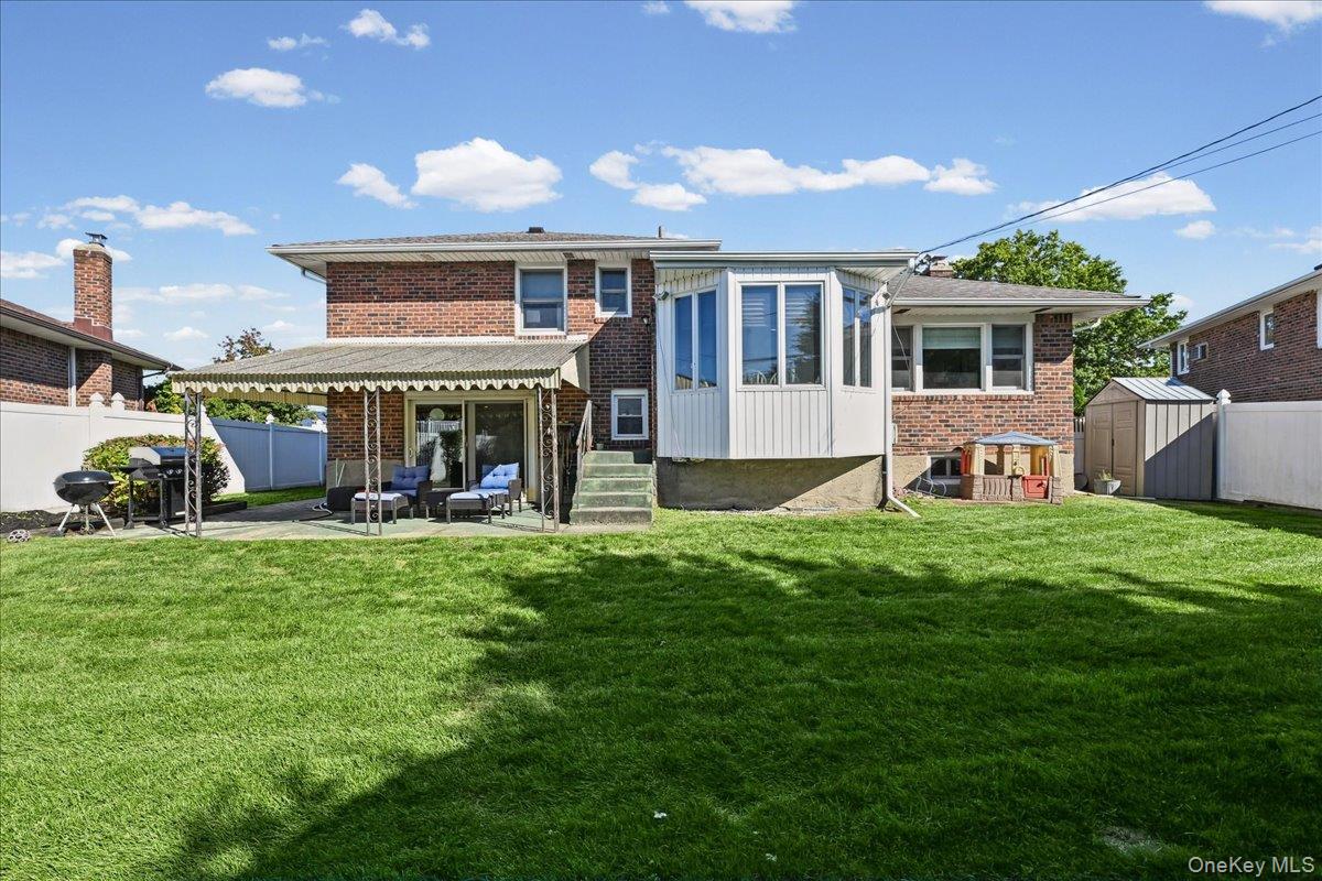 698 Edgewood Drive – For Sale photo 32