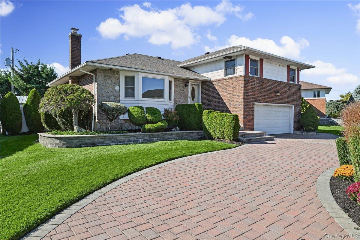 698 Edgewood Drive – For Sale