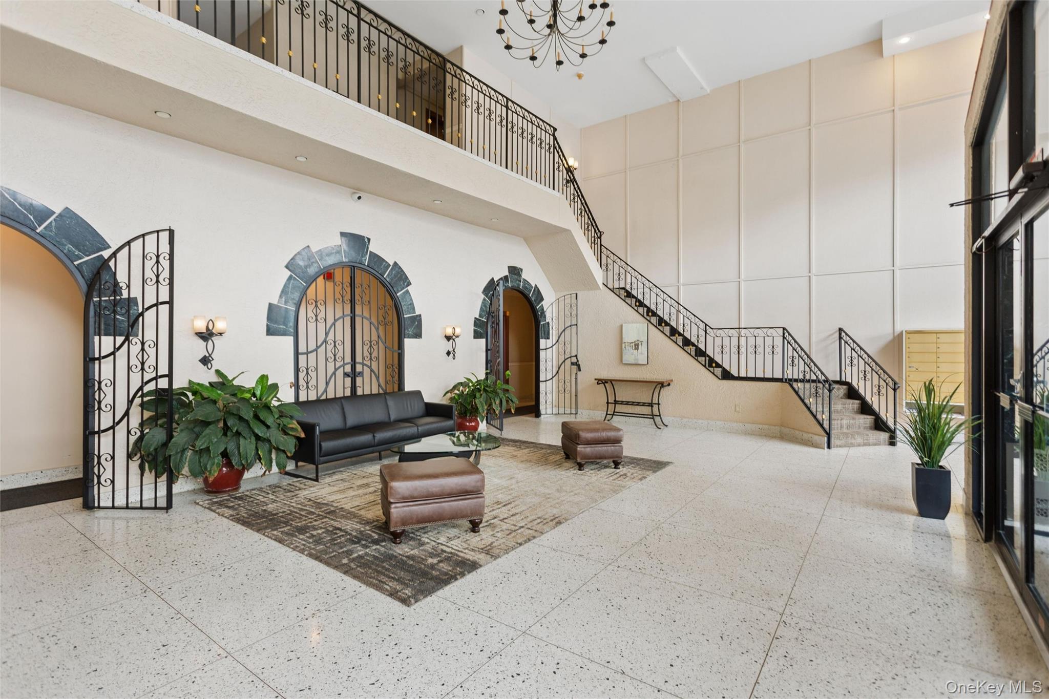 370 W Broadway, Unit 2A photo 4