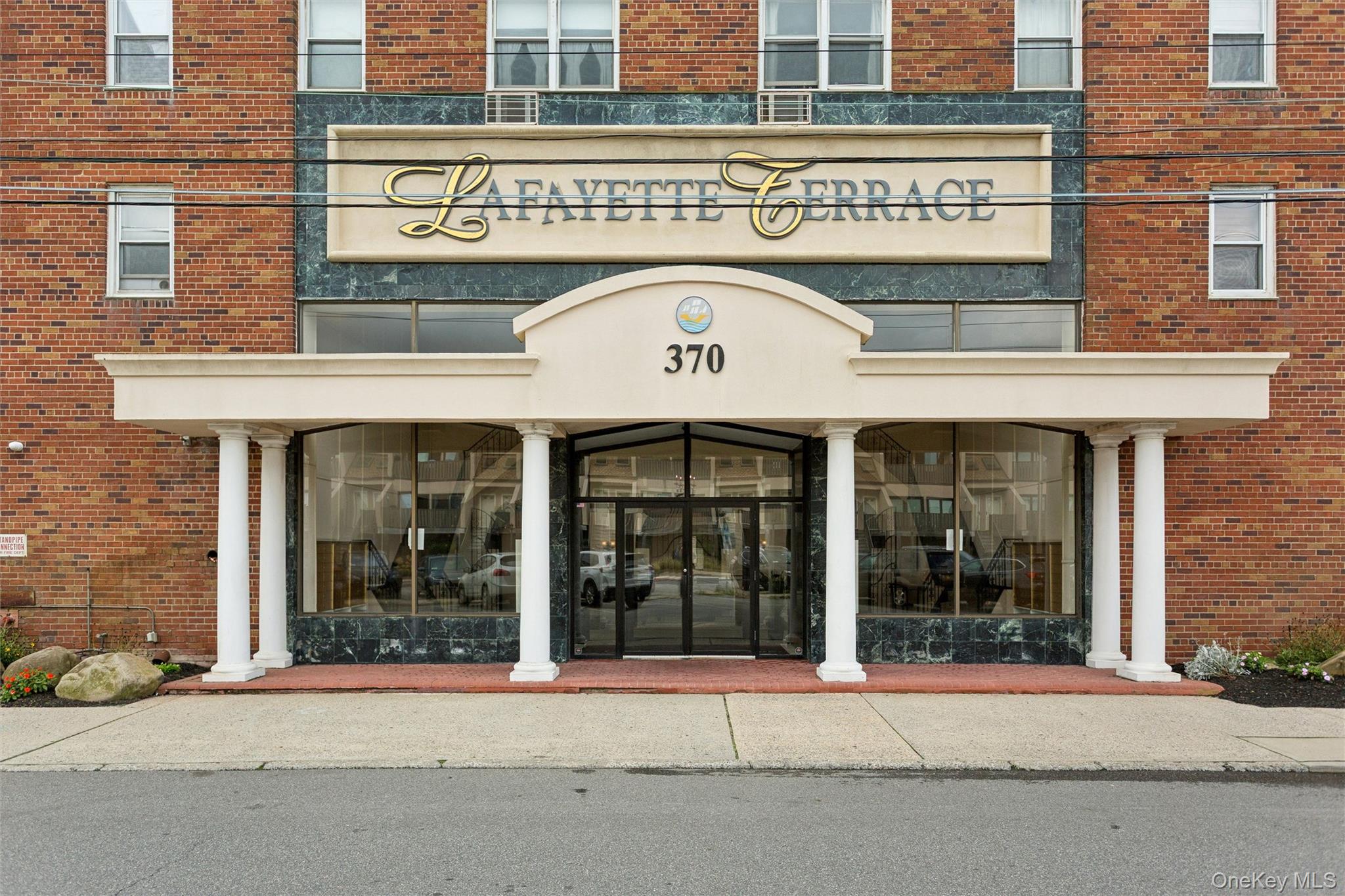 370 W Broadway, Unit 2A photo 2