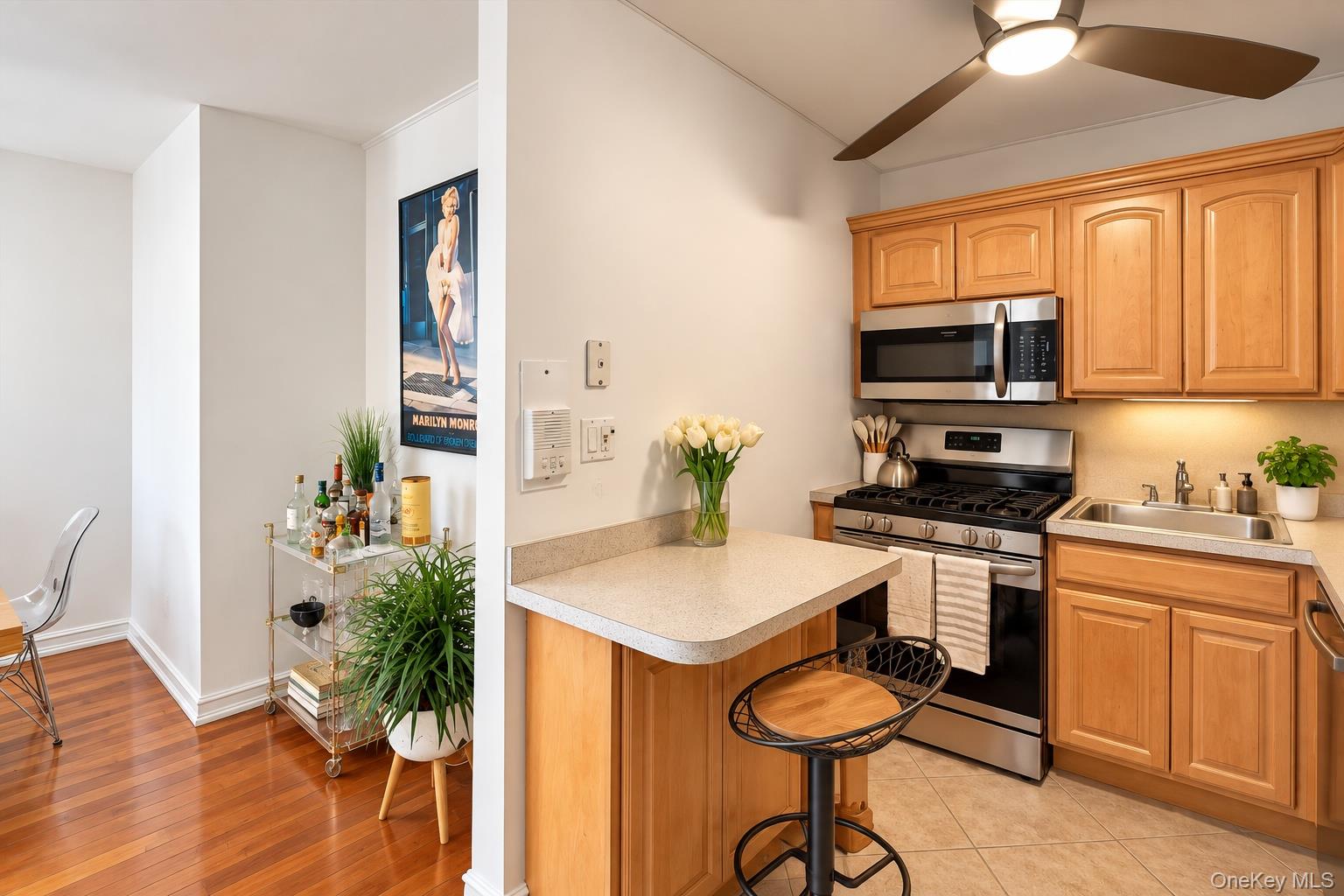 370 W Broadway, Unit 2A photo 9