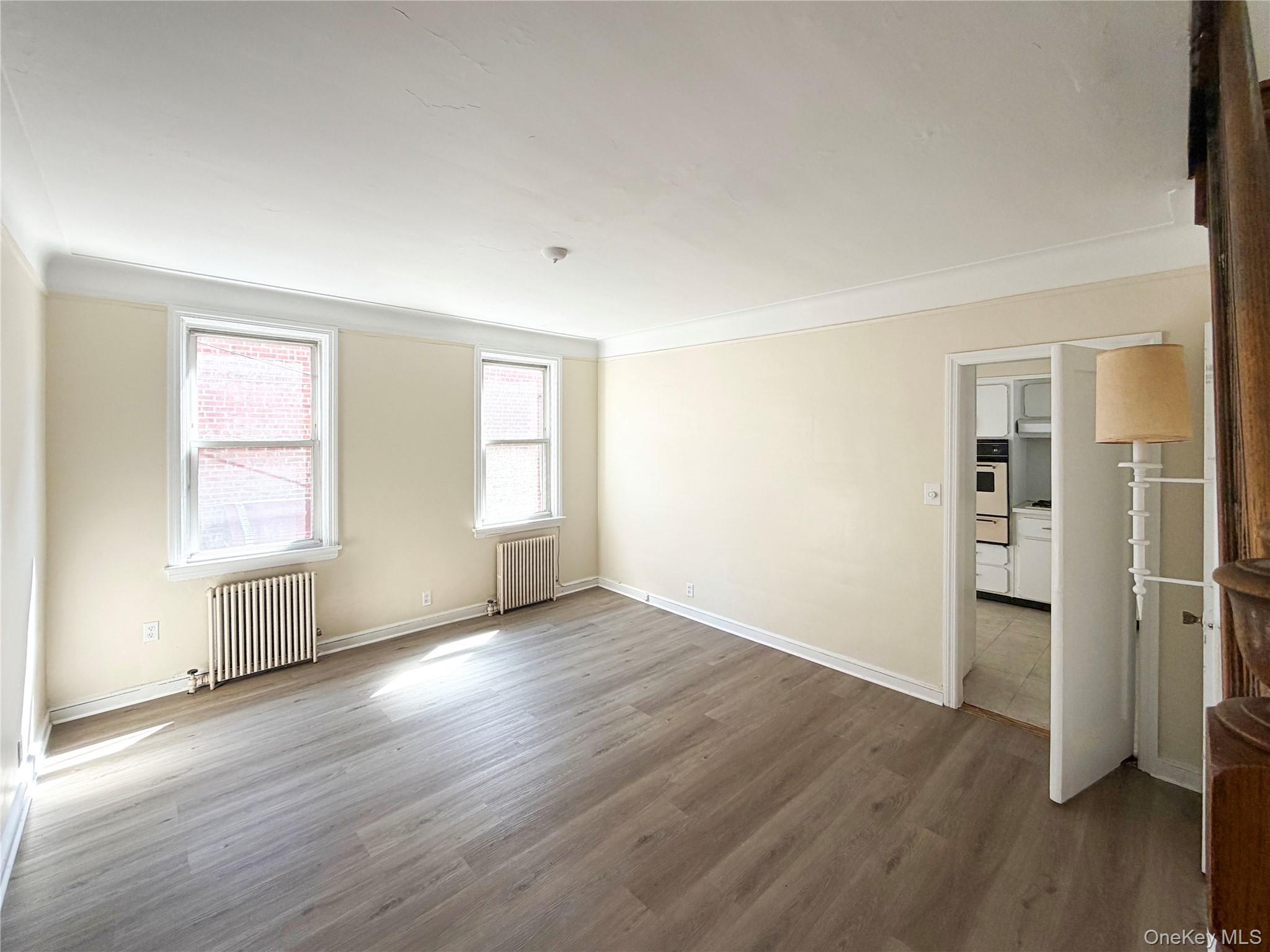 1941 Yates Avenue – For Sale photo 3