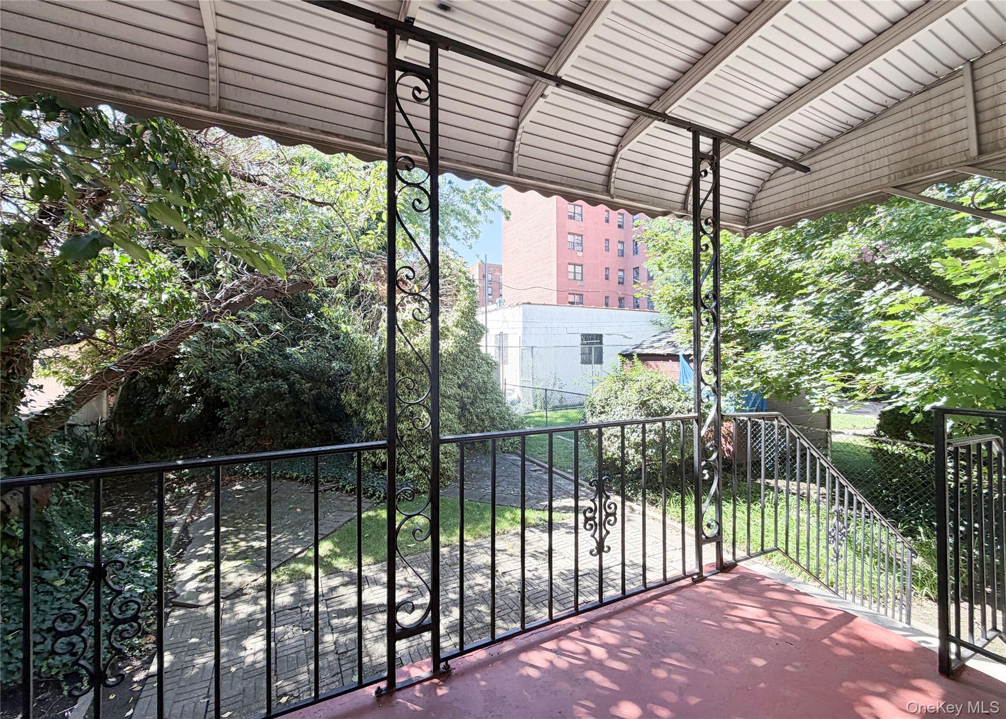 1941 Yates Avenue – For Sale photo 34