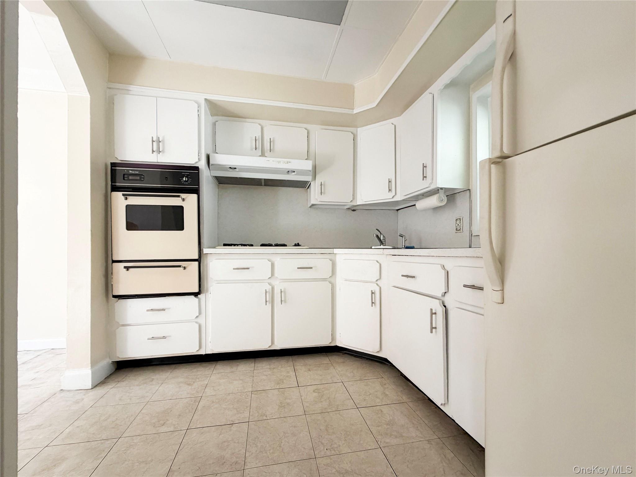 1941 Yates Avenue – For Sale photo 16