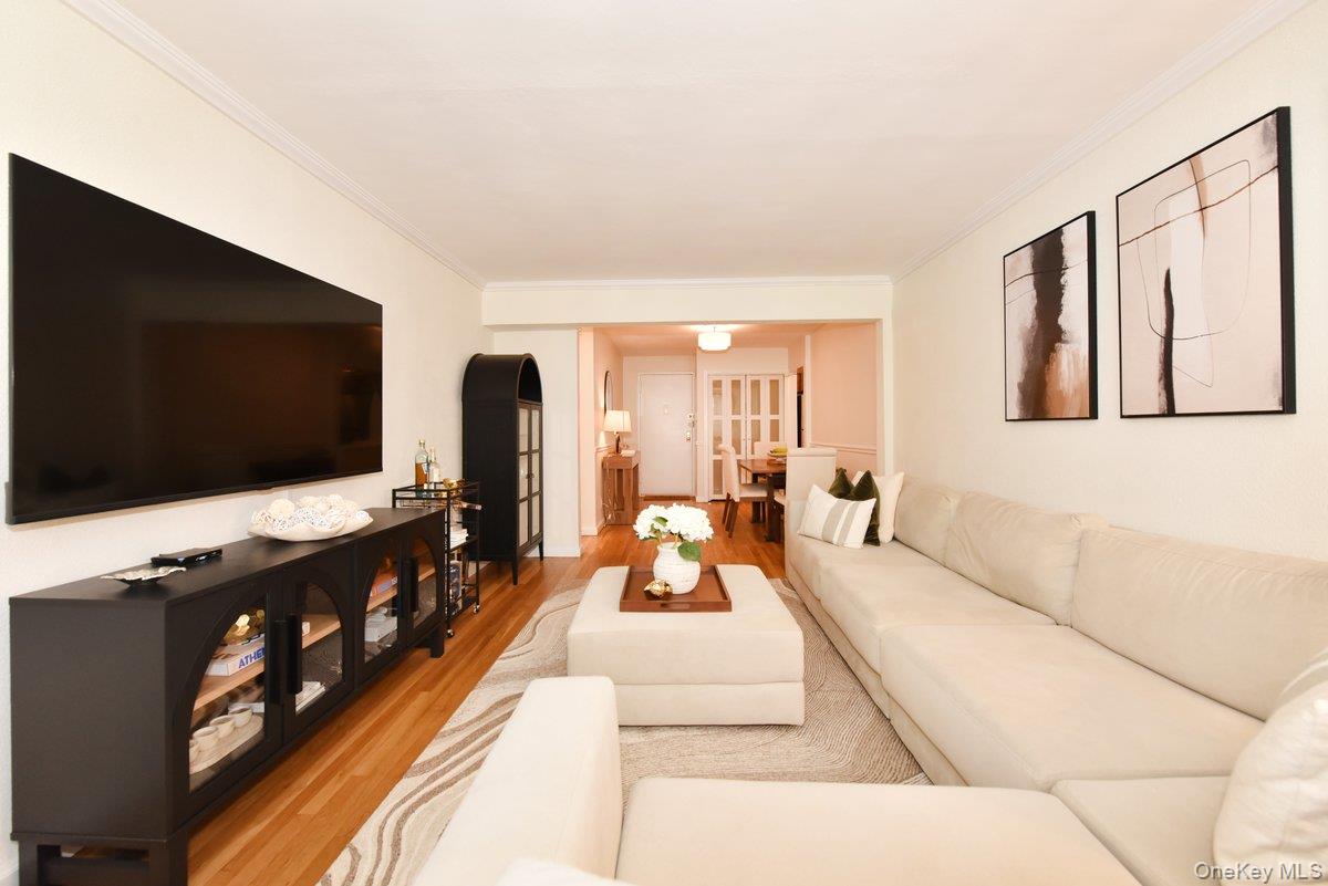 1 Birchwood Court, Unit 2O photo 2