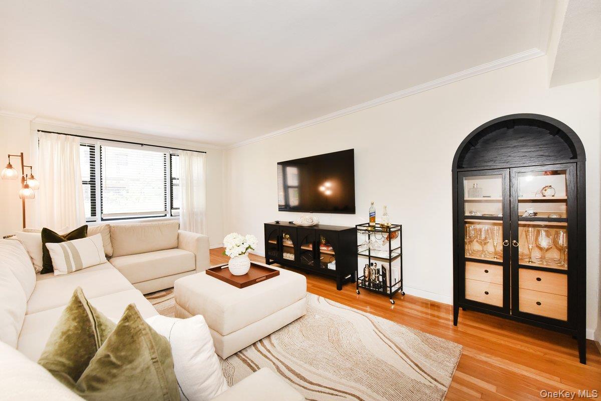 1 Birchwood Court, Unit 2O photo 4