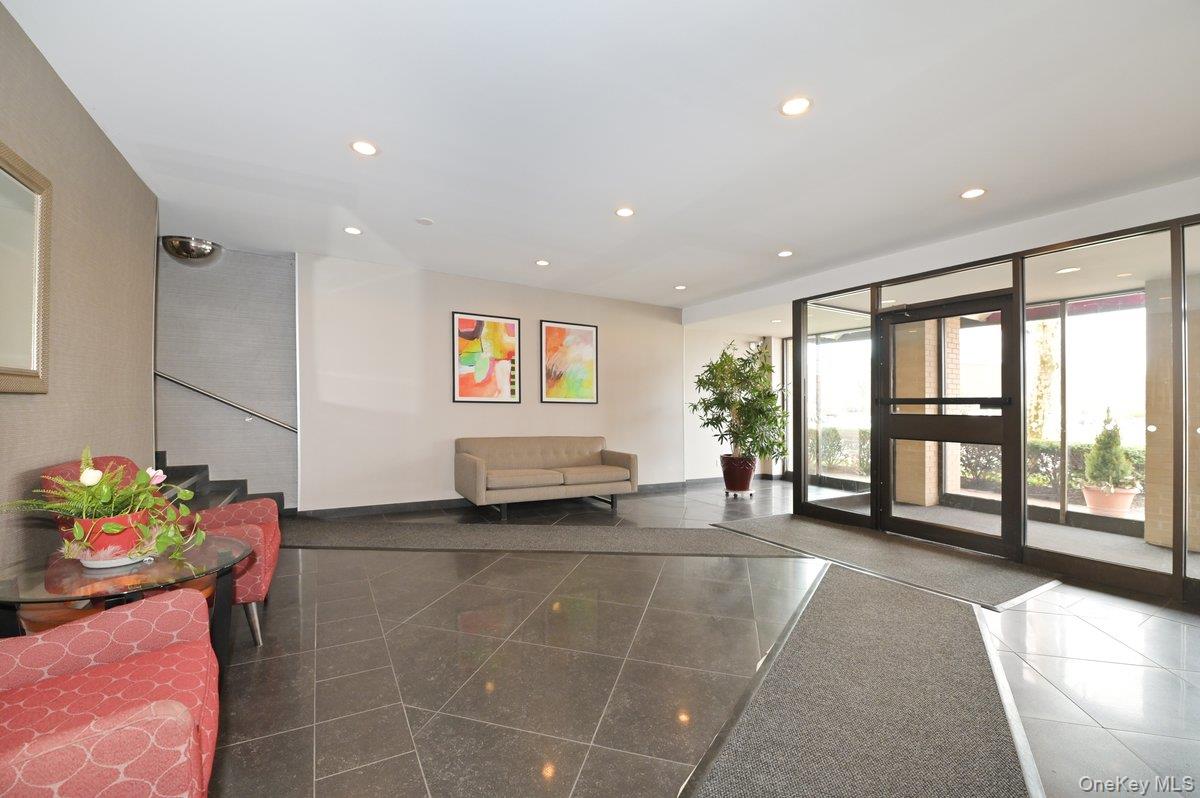 1 Birchwood Court, Unit 2O photo 14