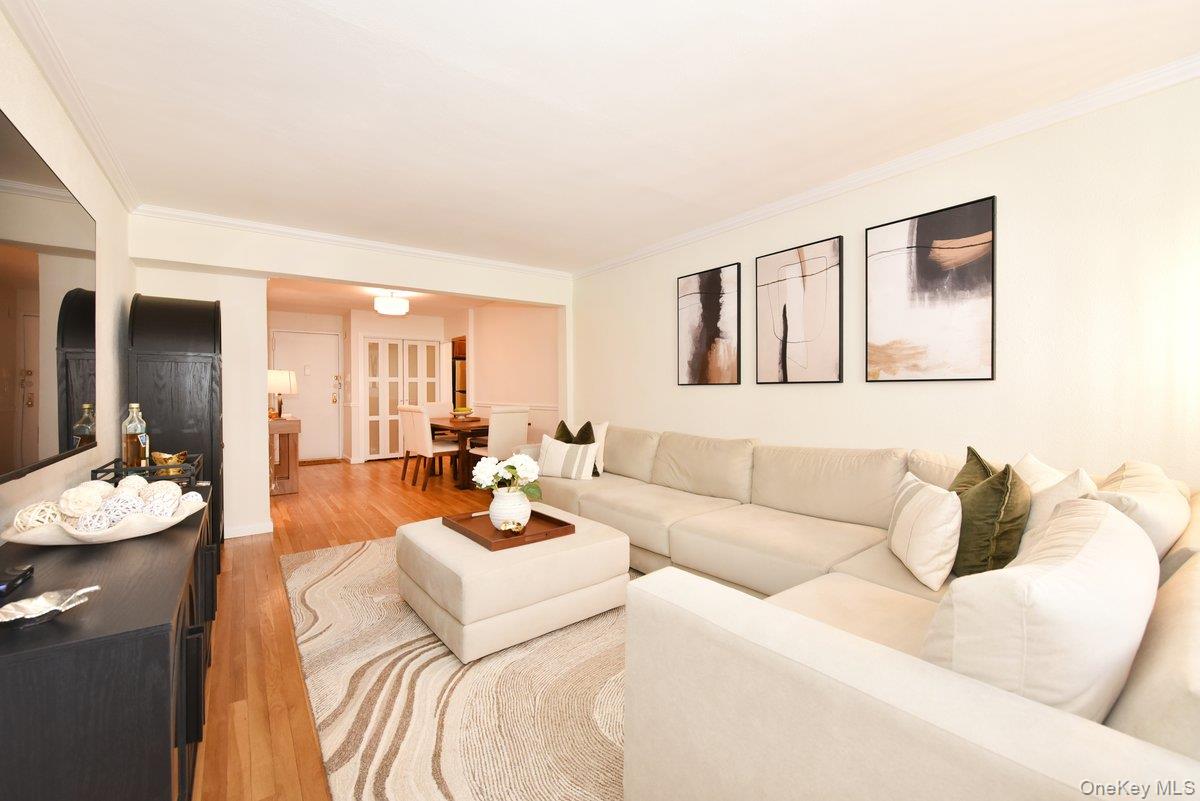 1 Birchwood Court, Unit 2O