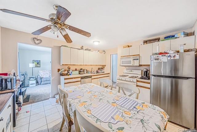 260 Waverly Avenue, Unit 72 photo 4