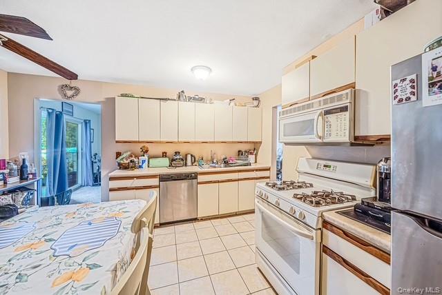260 Waverly Avenue, Unit 72 photo 6