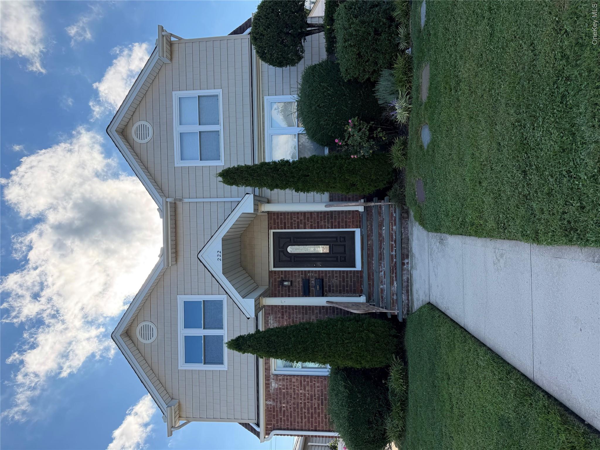 222 Colonial Avenue, Unit 2nd Fl