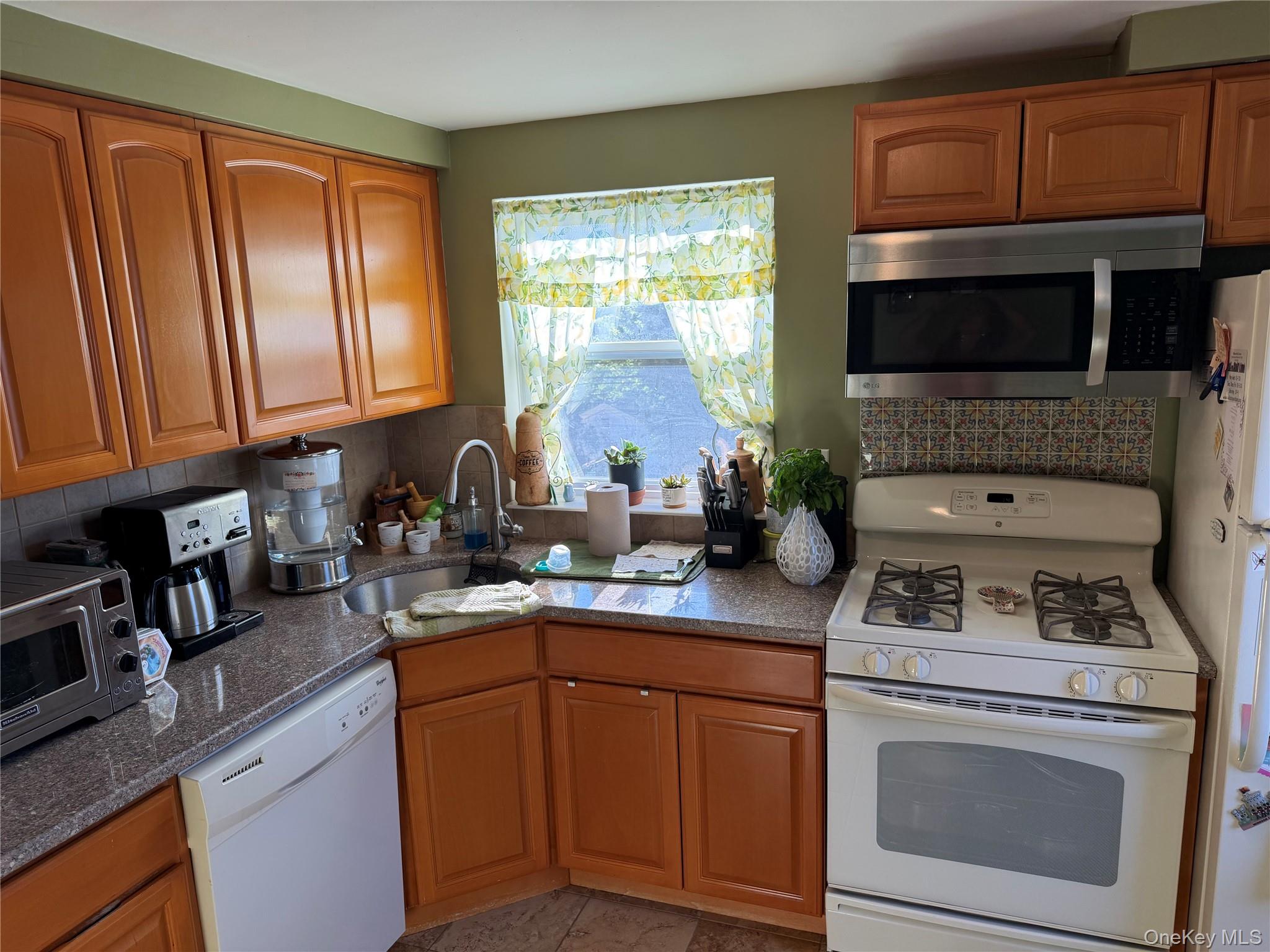 222 Colonial Avenue, Unit 2nd Fl photo 12
