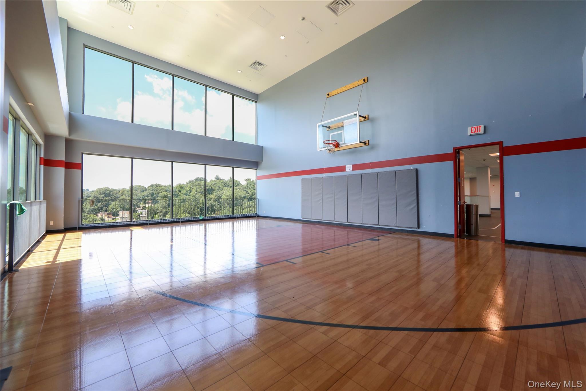 701 Ridge Hill Boulevard, Unit 4C photo 3