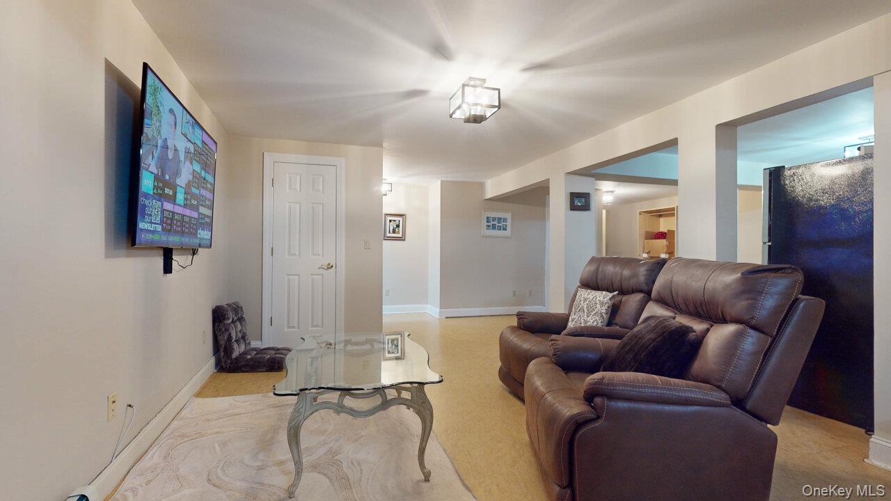 9 Roselawn Road – For Sale photo 29