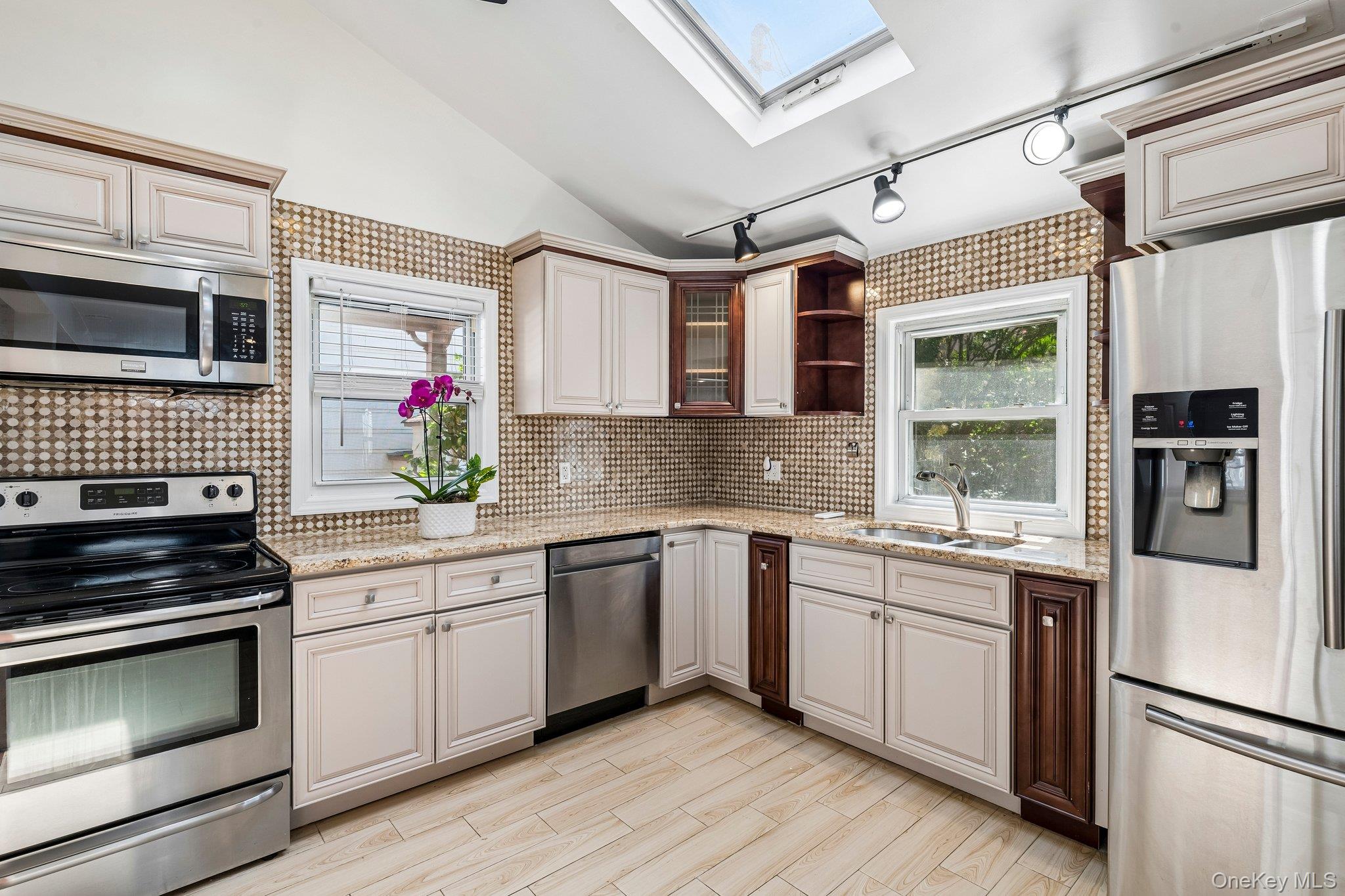 77 Jefferson Avenue – For Sale photo 38