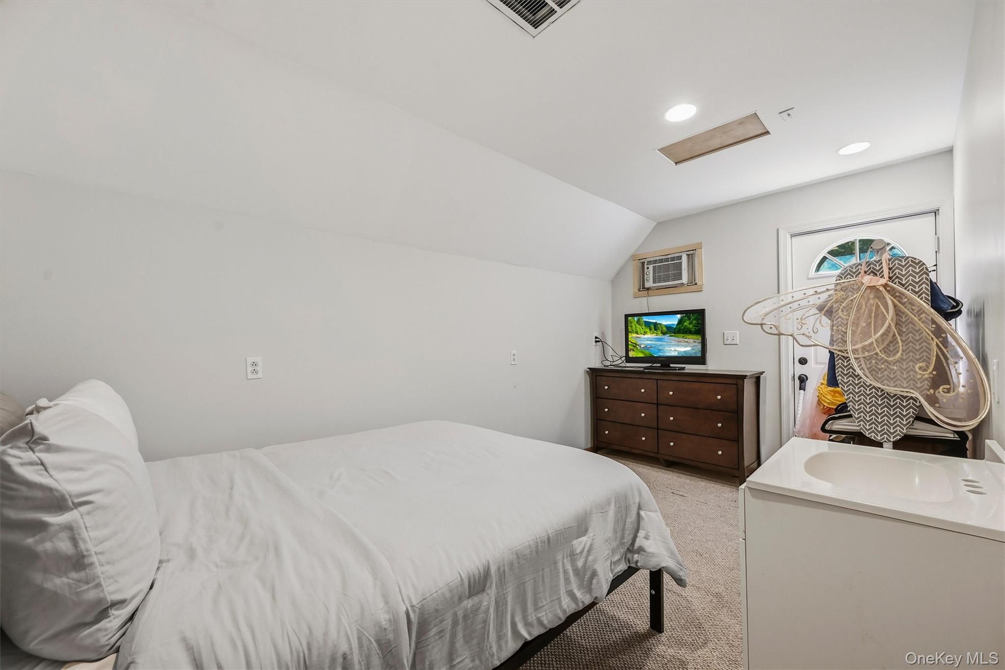 129 Dubois Street – For Sale photo 30