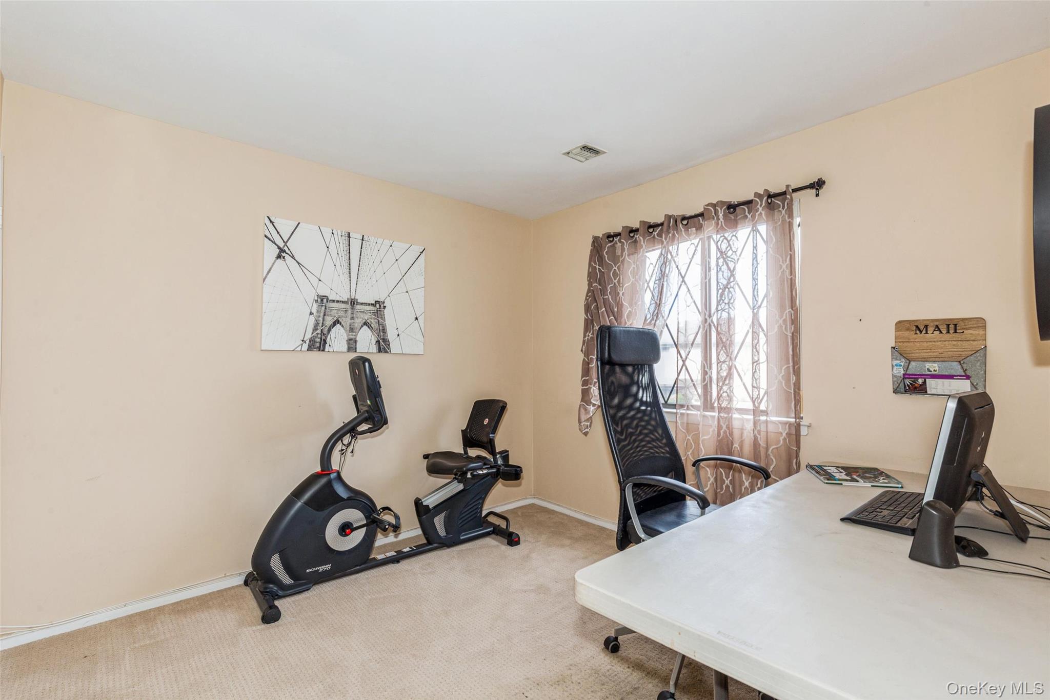 6 Cambridge Drive W – For Sale photo 7