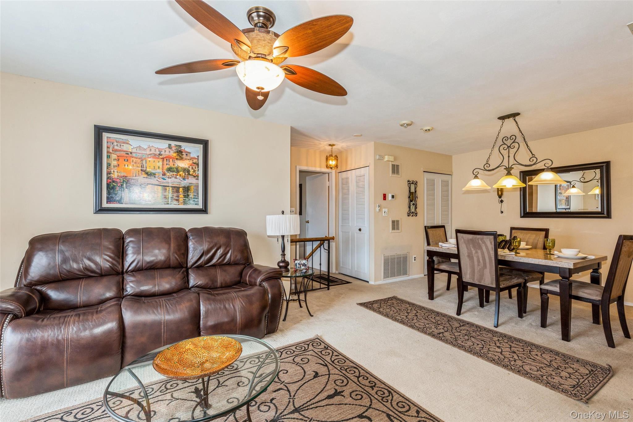 6 Cambridge Drive W – For Sale photo 6