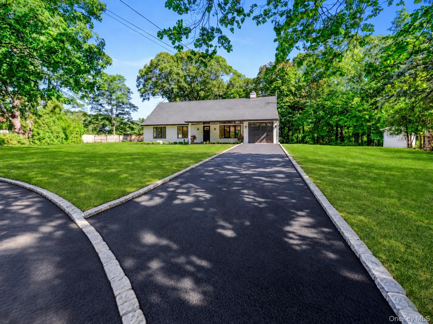 7 Berkshire Court – For Sale photo 3