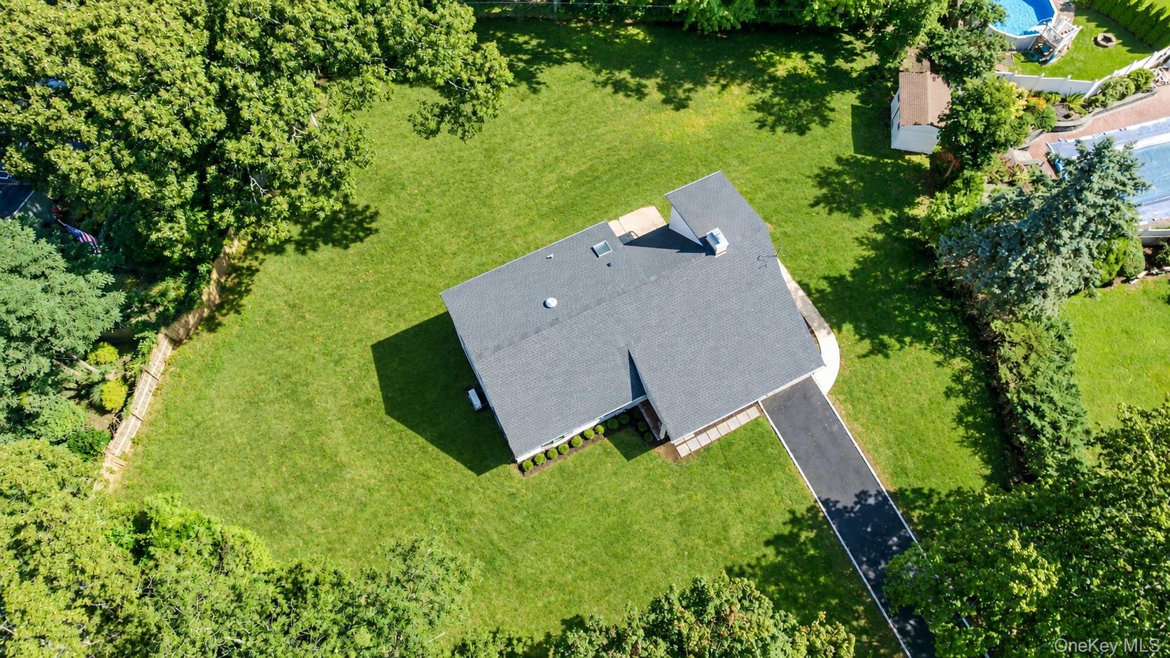 7 Berkshire Court – For Sale photo 40
