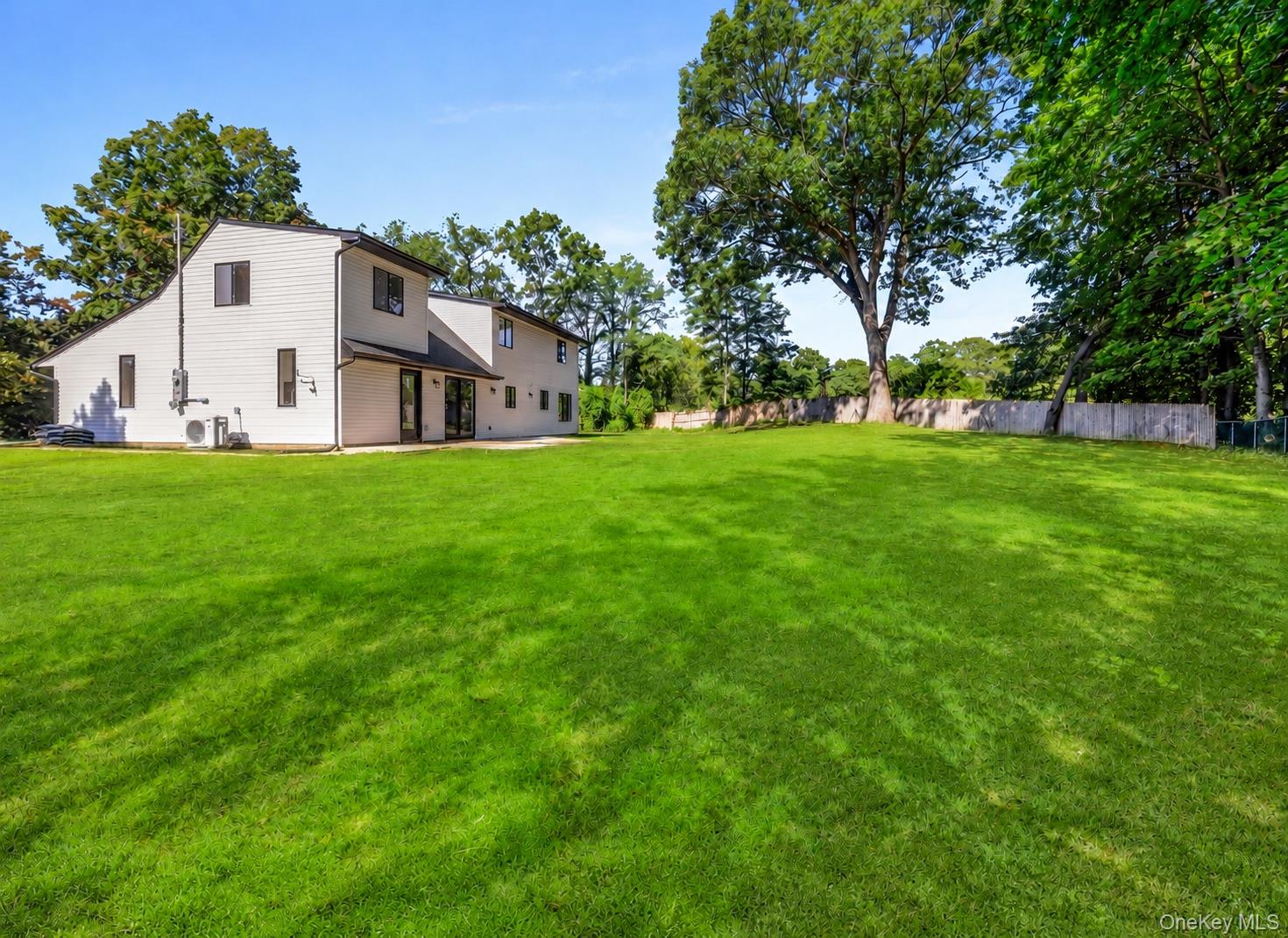7 Berkshire Court – For Sale photo 4