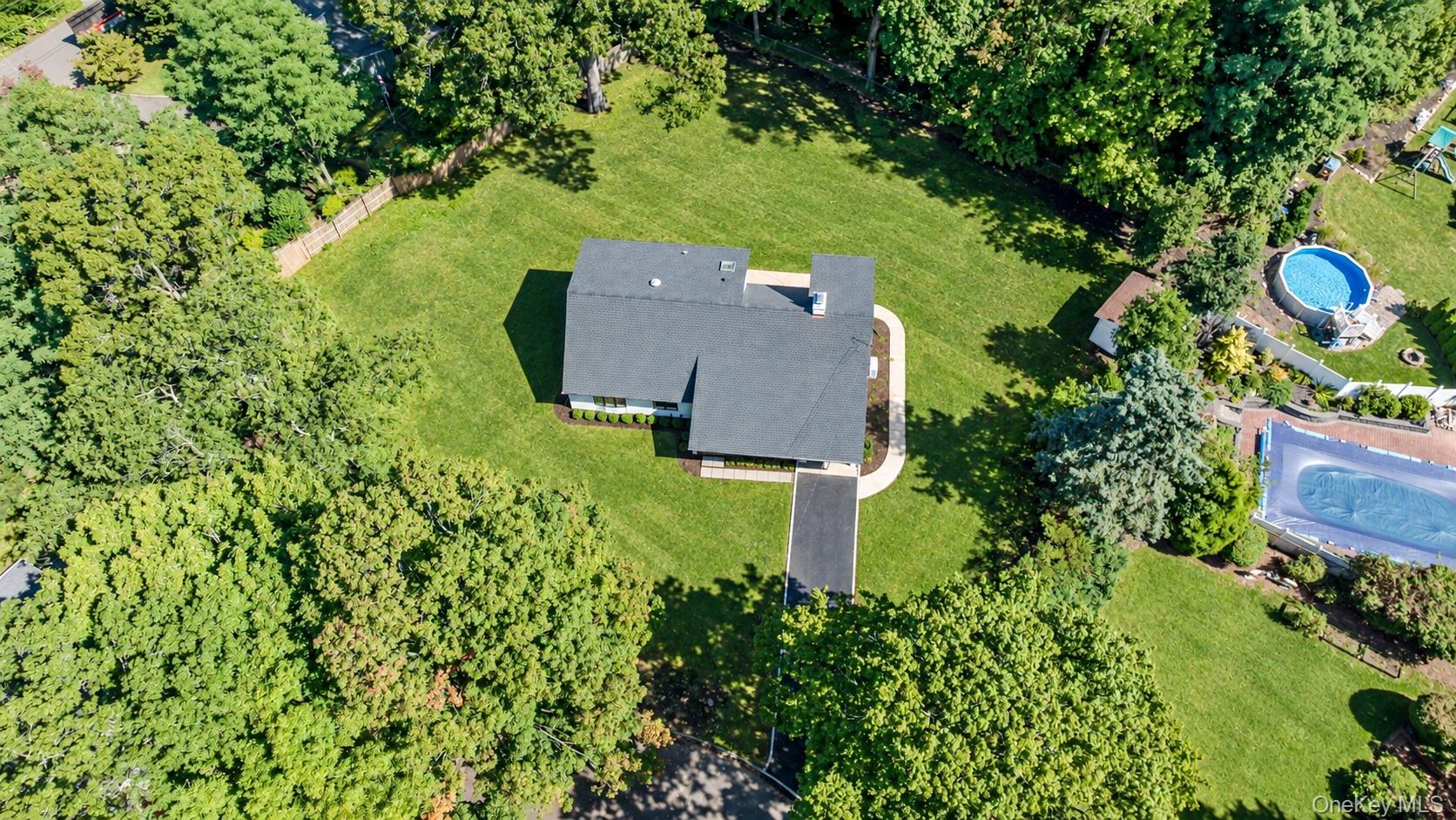 7 Berkshire Court – For Sale photo 39