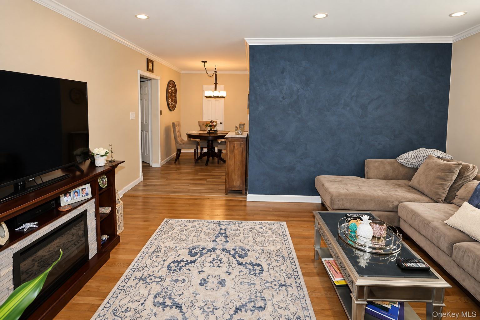251-35 71st Road, Unit 51 A photo 21