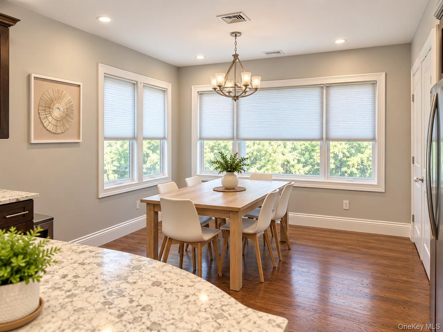 535 E Walnut Street, Unit MAIN