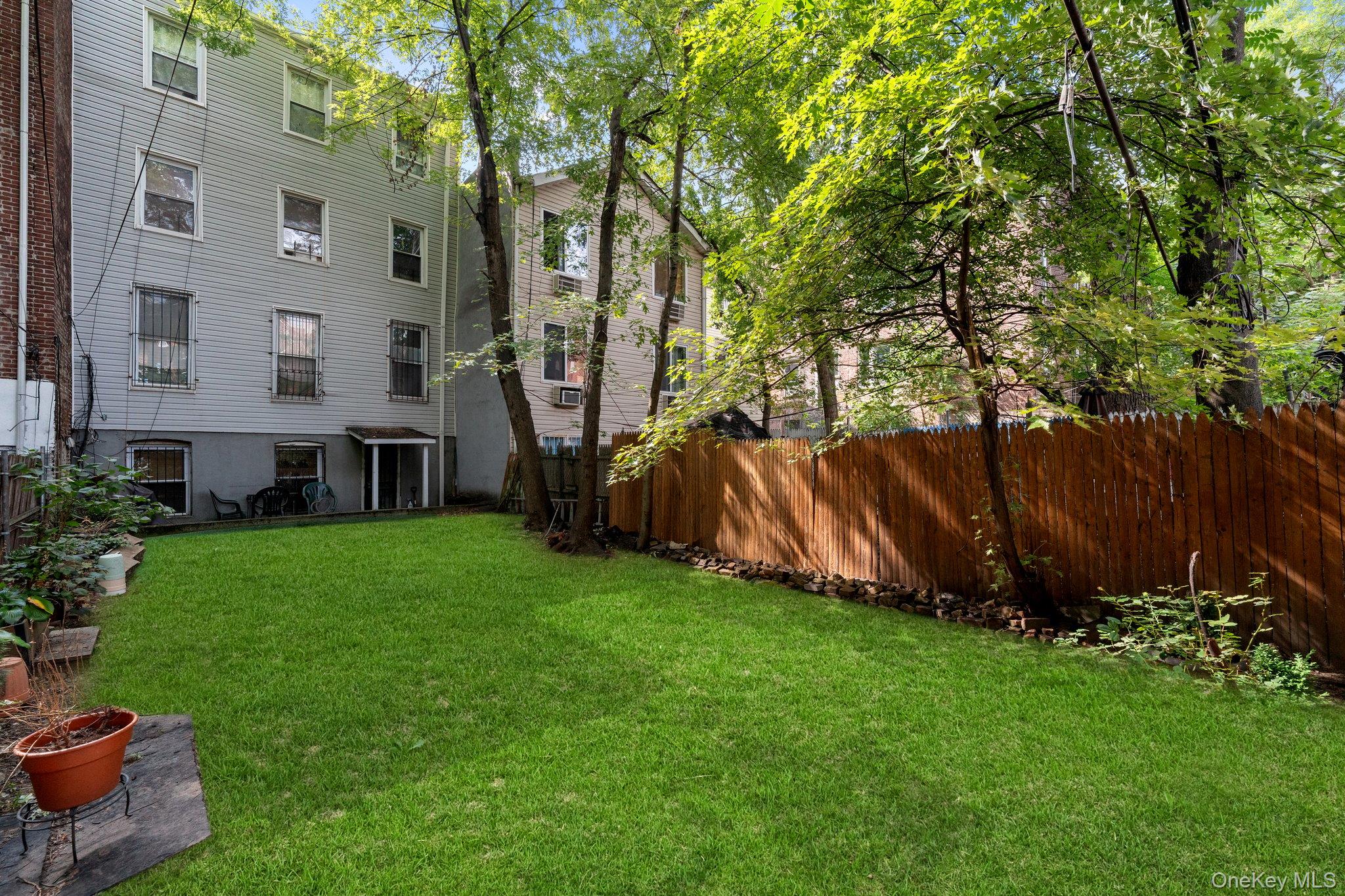 307 Quincy Street – For Sale photo 3