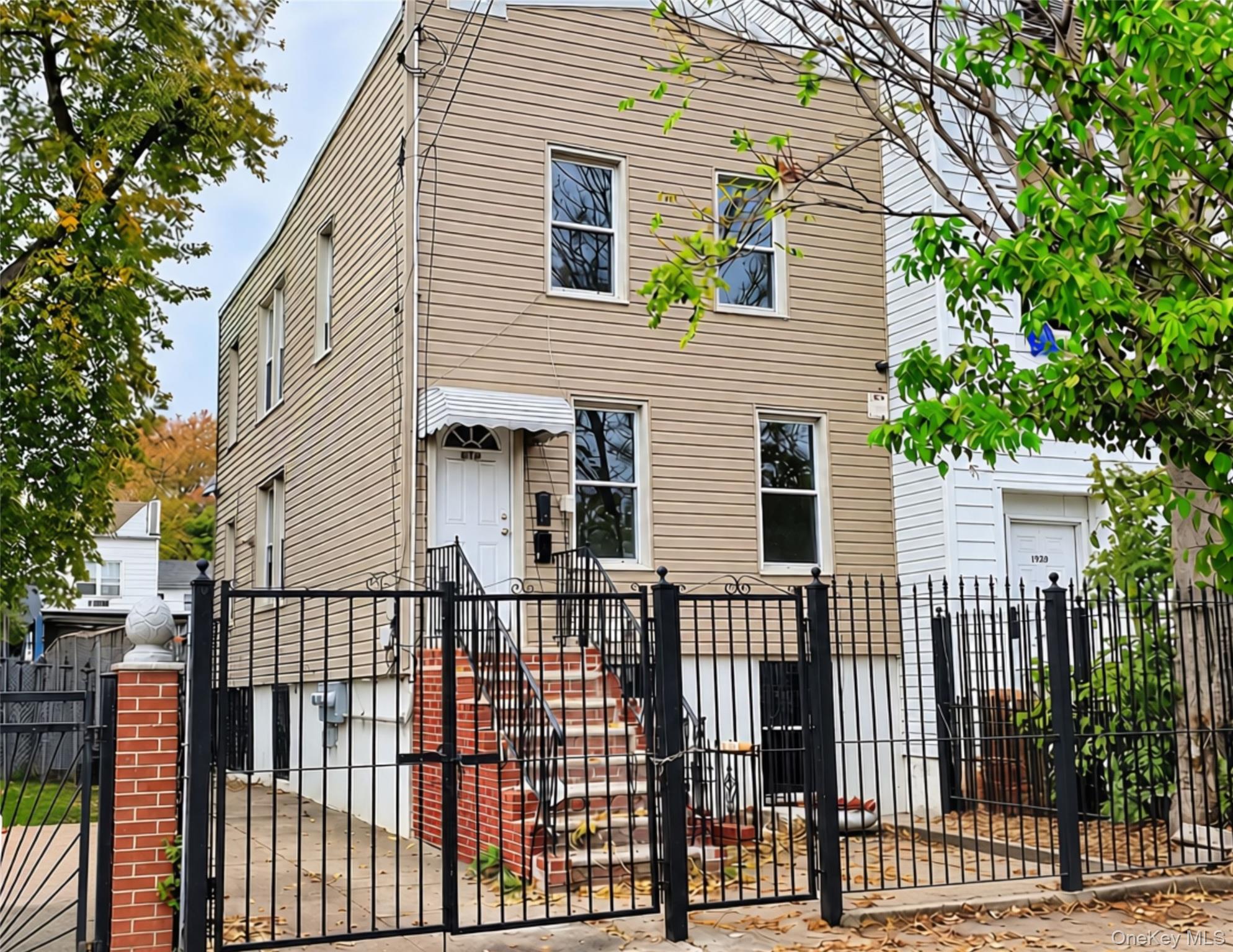 212 Bradford Street – For Sale