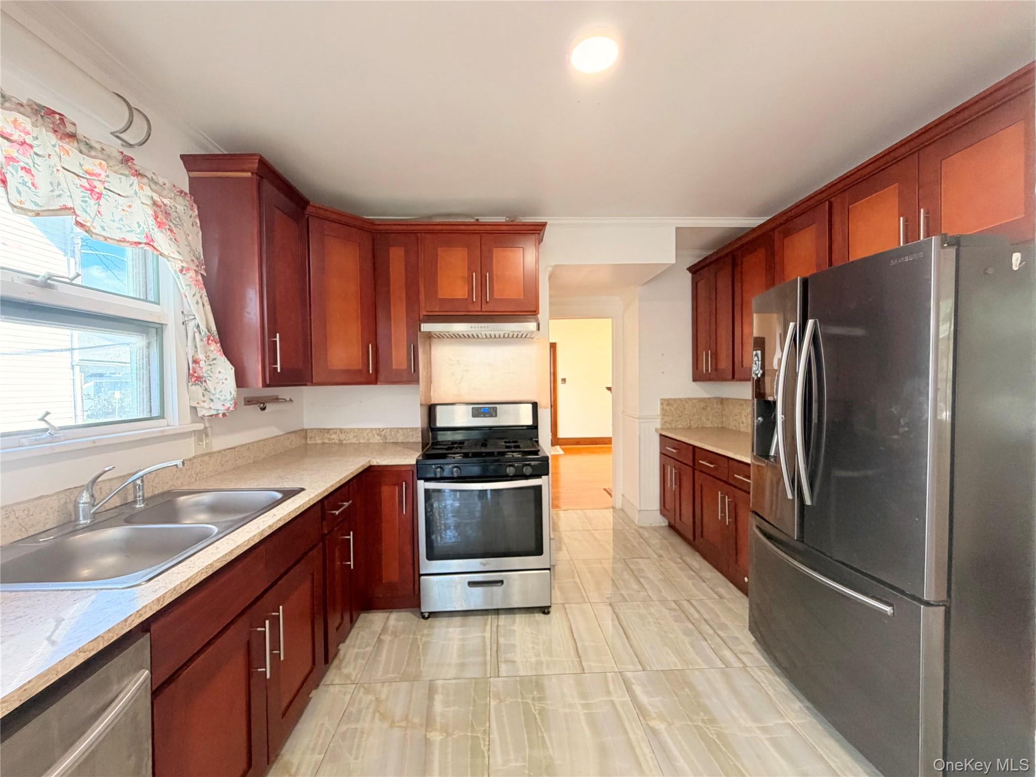 11 Gardner Avenue – For Sale photo 9