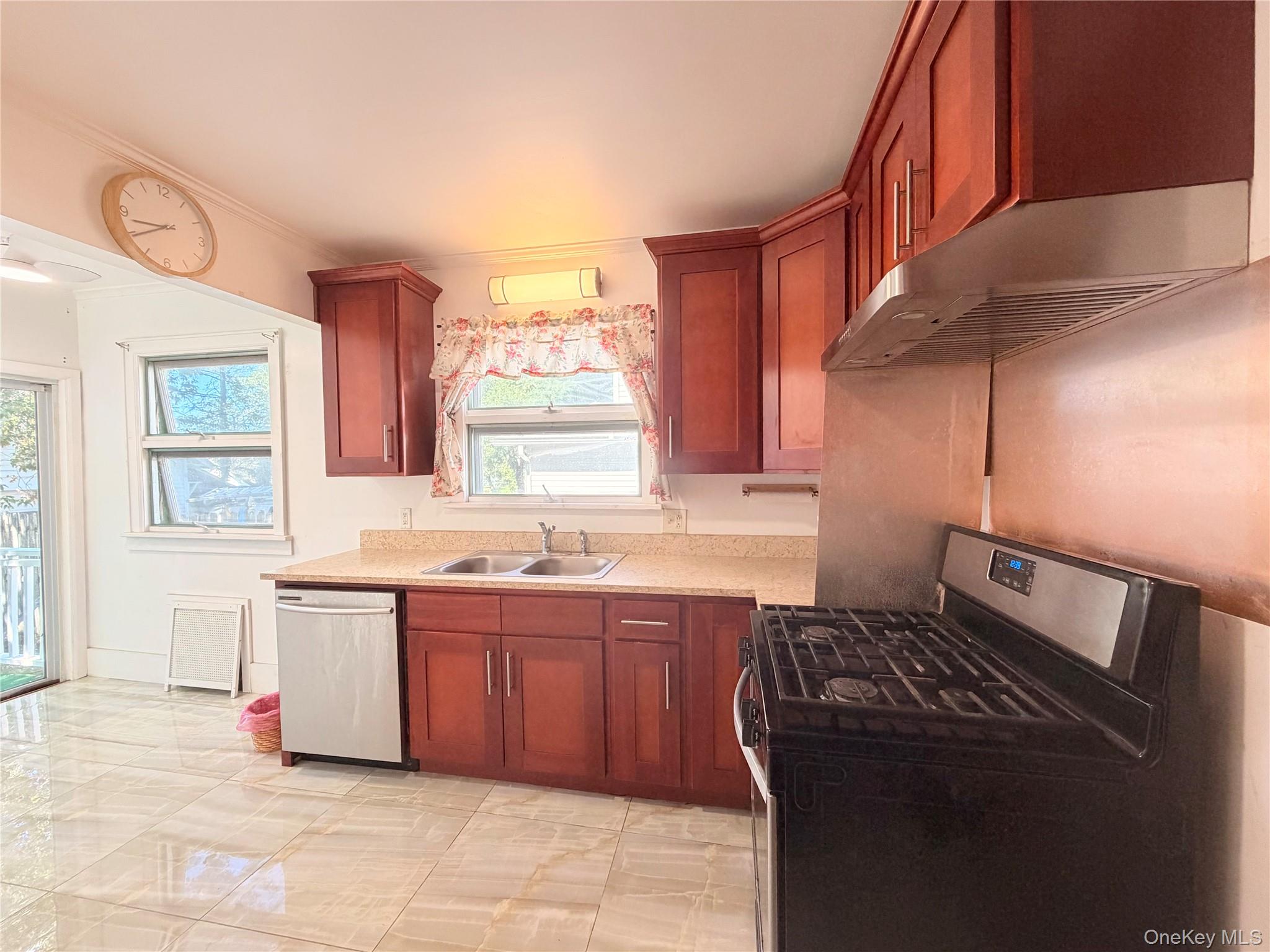 11 Gardner Avenue – For Sale photo 10