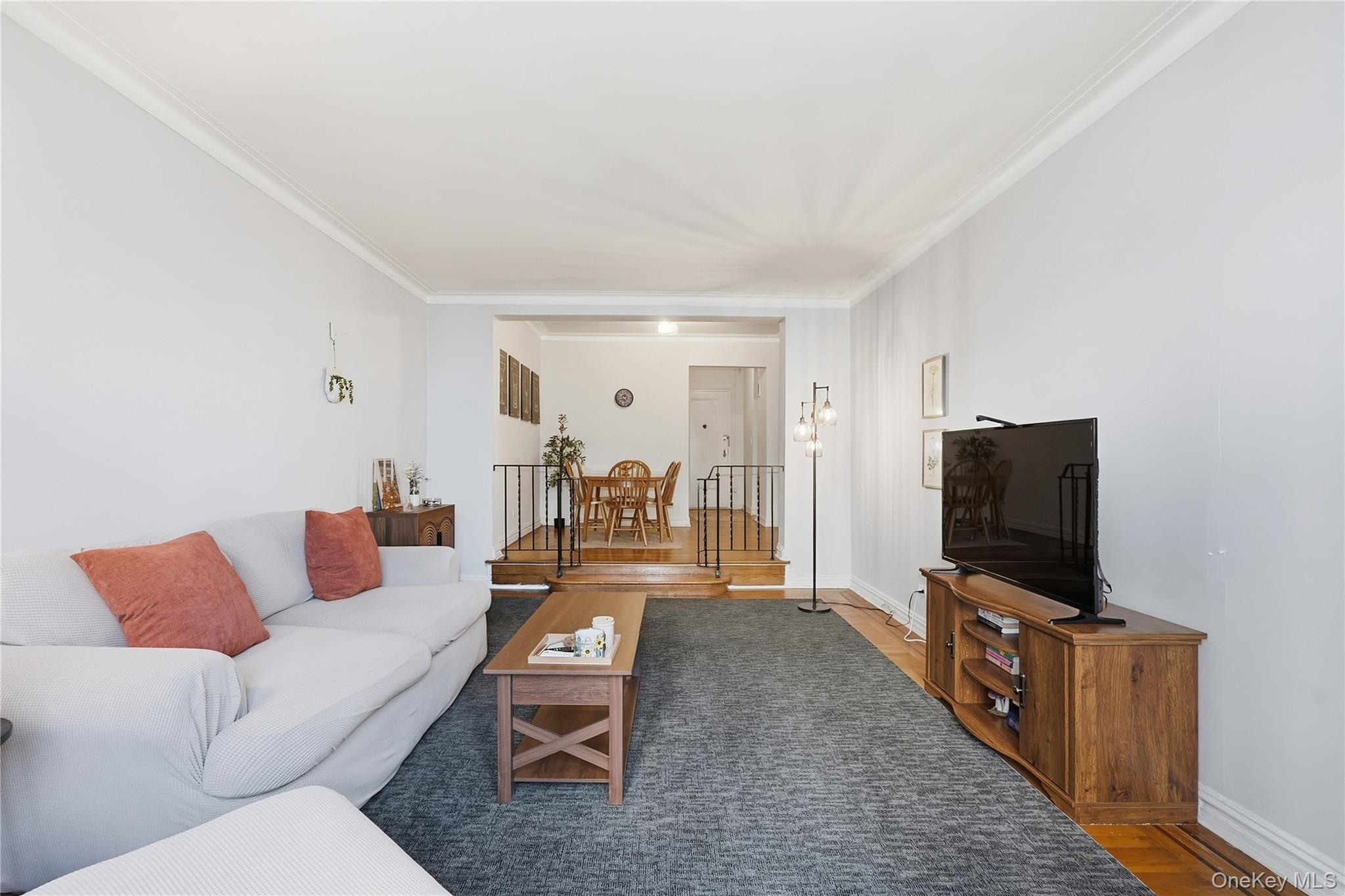 210 Martine Avenue, Unit 5L photo 5
