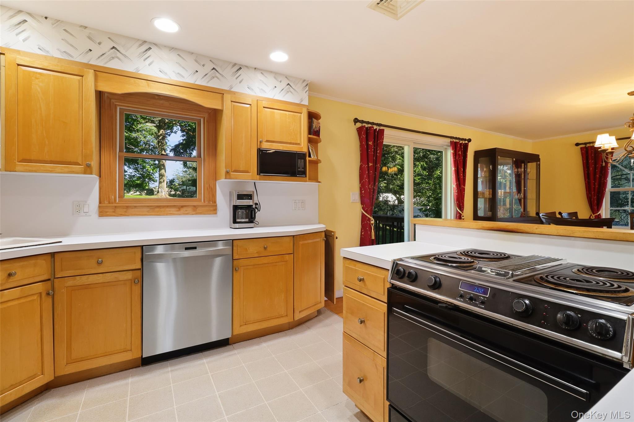 3832 Valleyview Street – For Sale photo 15