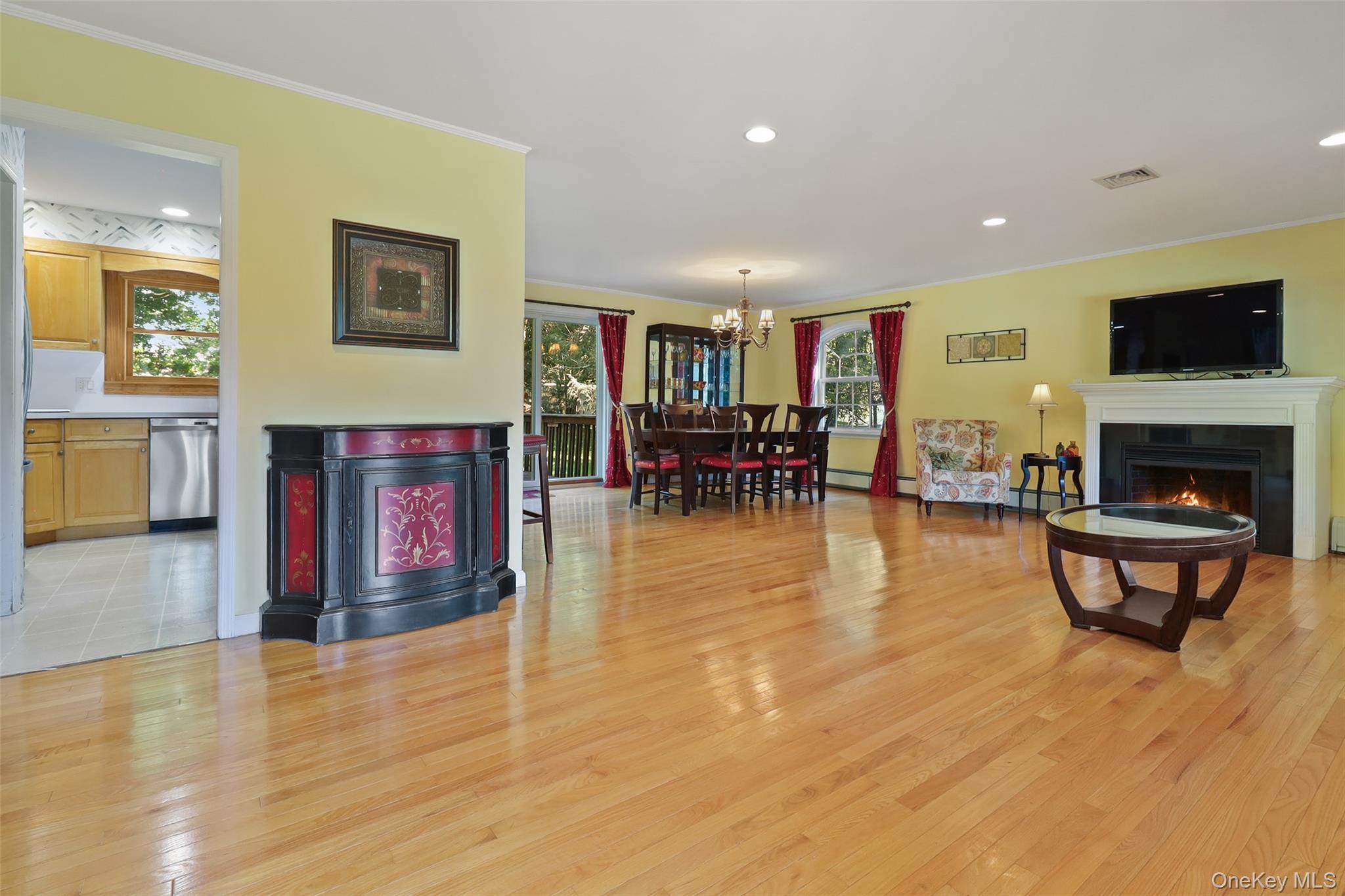 3832 Valleyview Street – For Sale photo 7