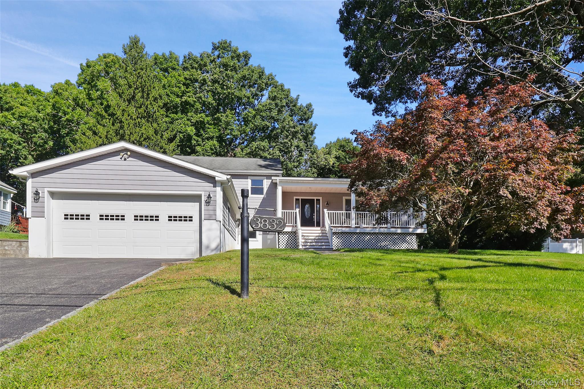 3832 Valleyview Street – For Sale