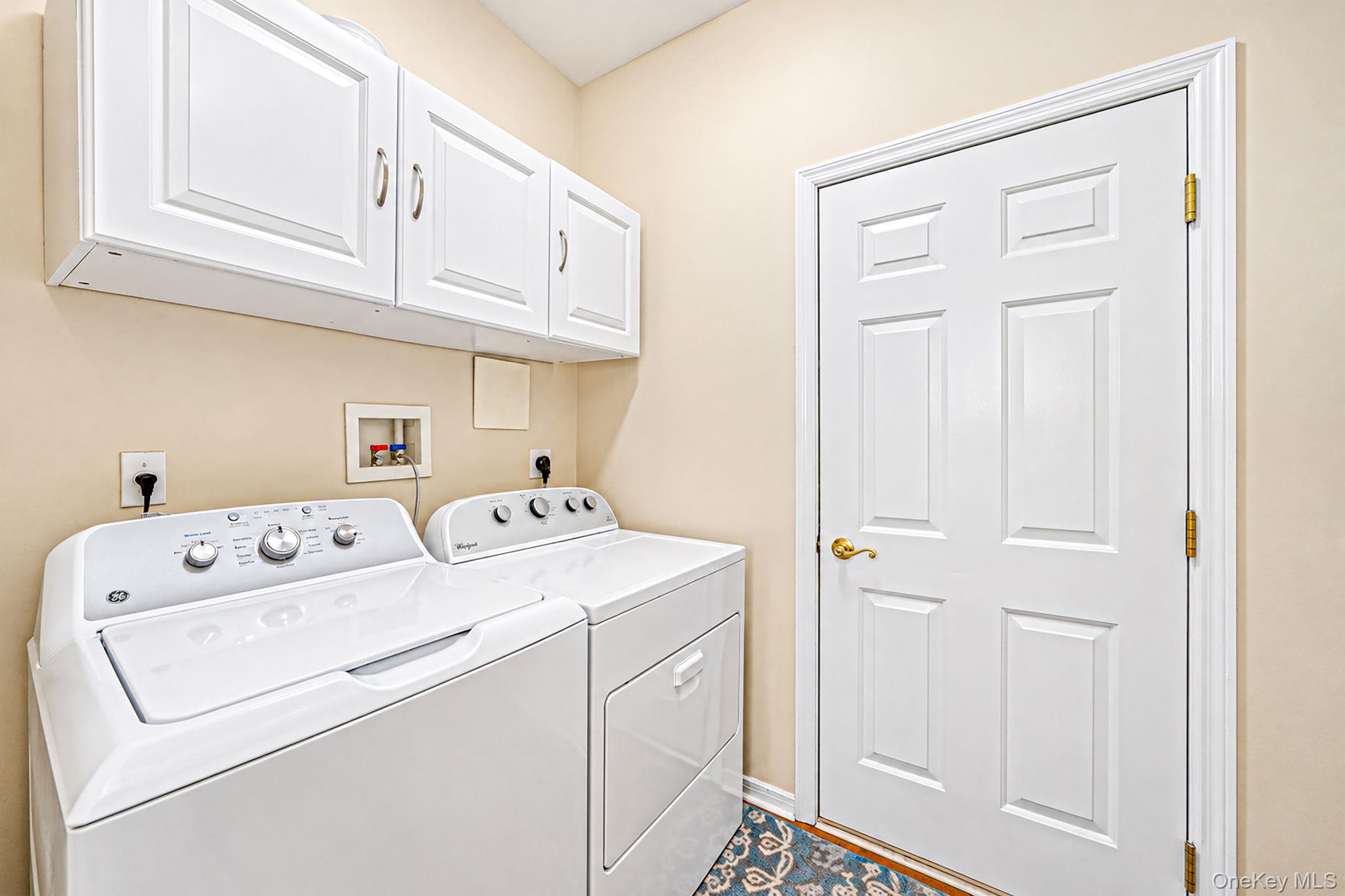 90 Golden Spruce Drive – For Sale photo 32
