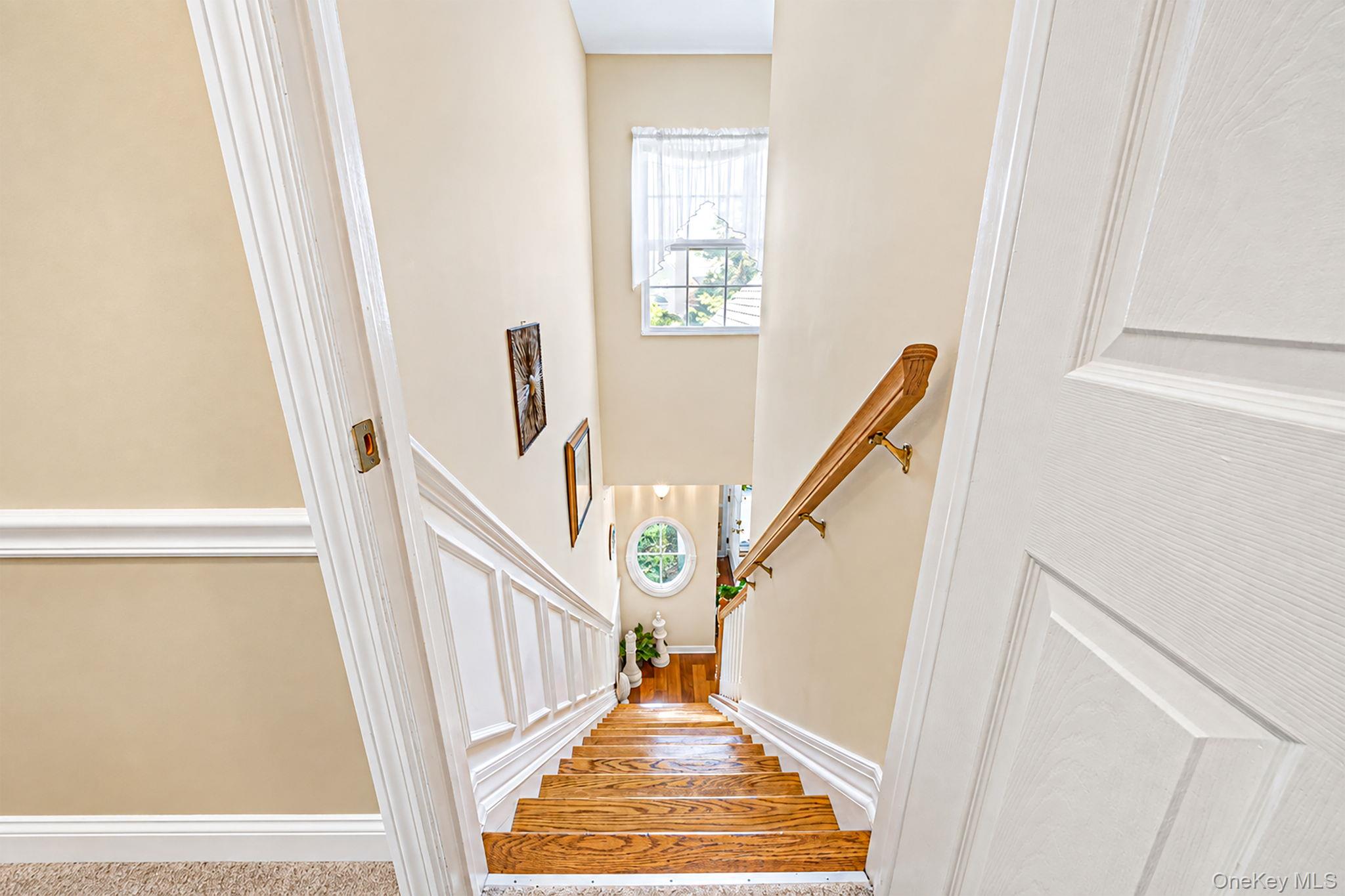 90 Golden Spruce Drive – For Sale photo 31