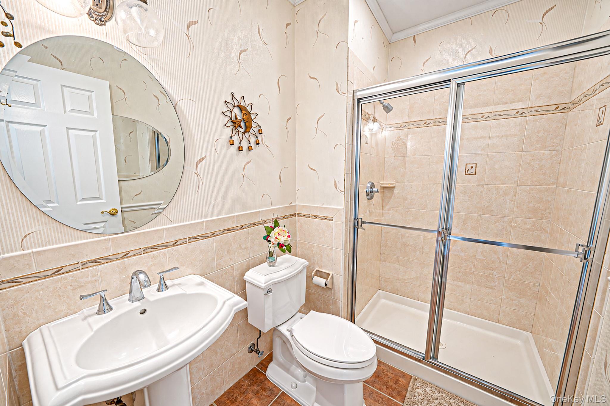 90 Golden Spruce Drive – For Sale photo 25