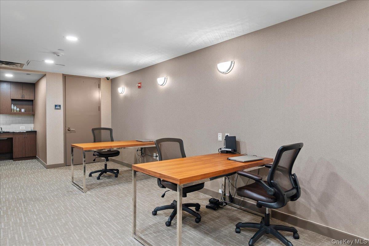 10 City Place, Unit 25F photo 27