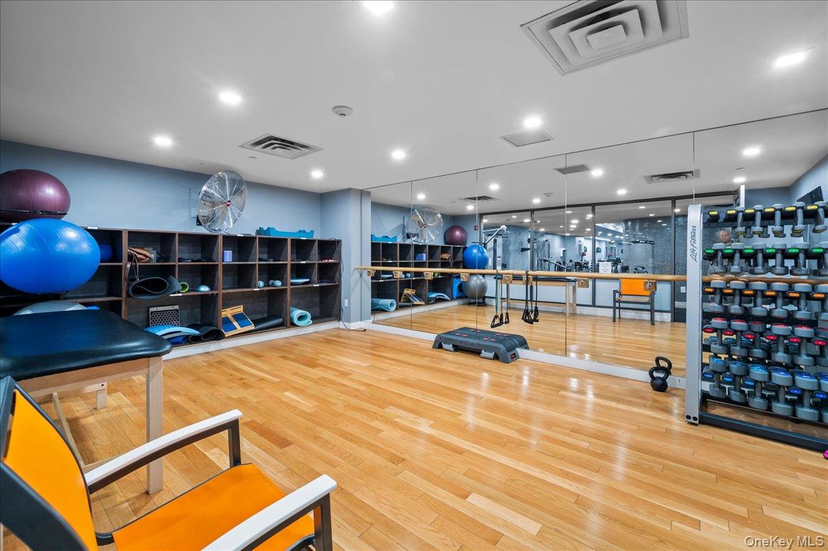 10 City Place, Unit 25F photo 24