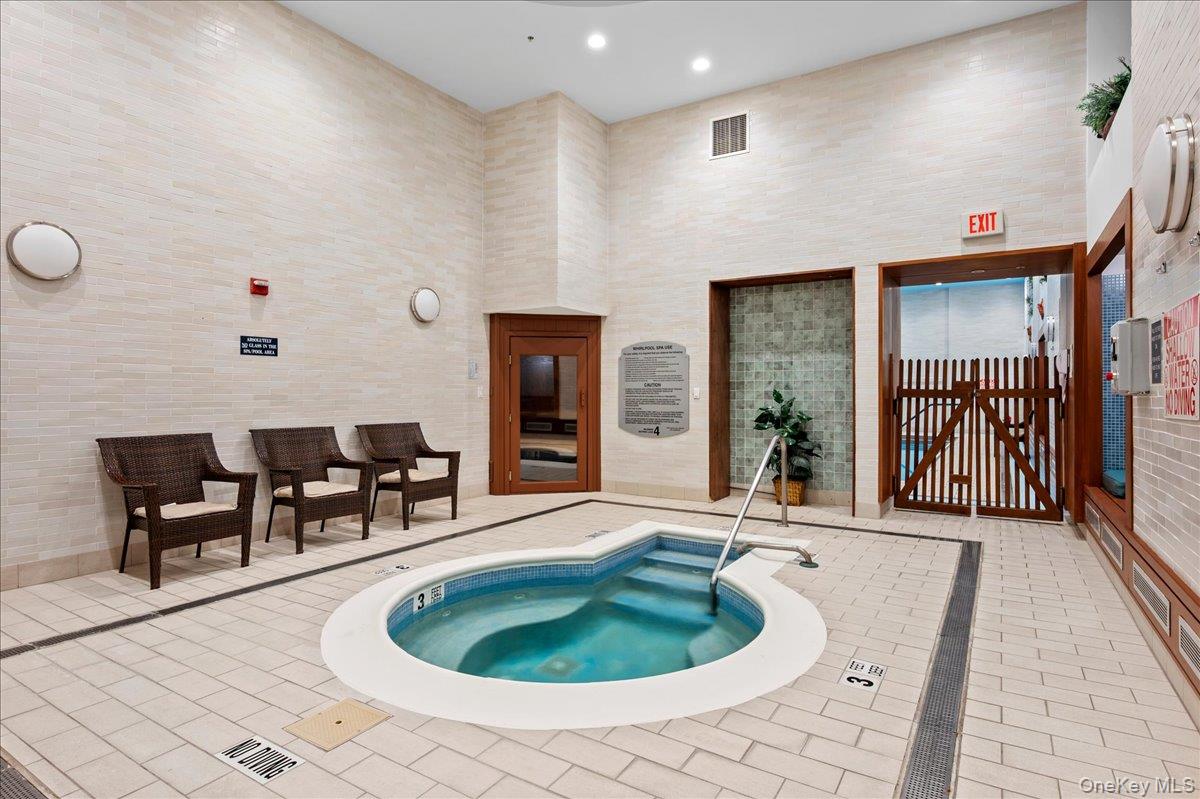 10 City Place, Unit 25F photo 22