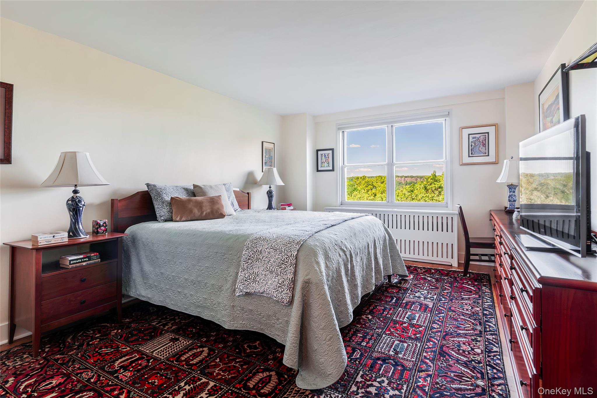 3935 Blackstone Avenue, Unit 8B photo 6