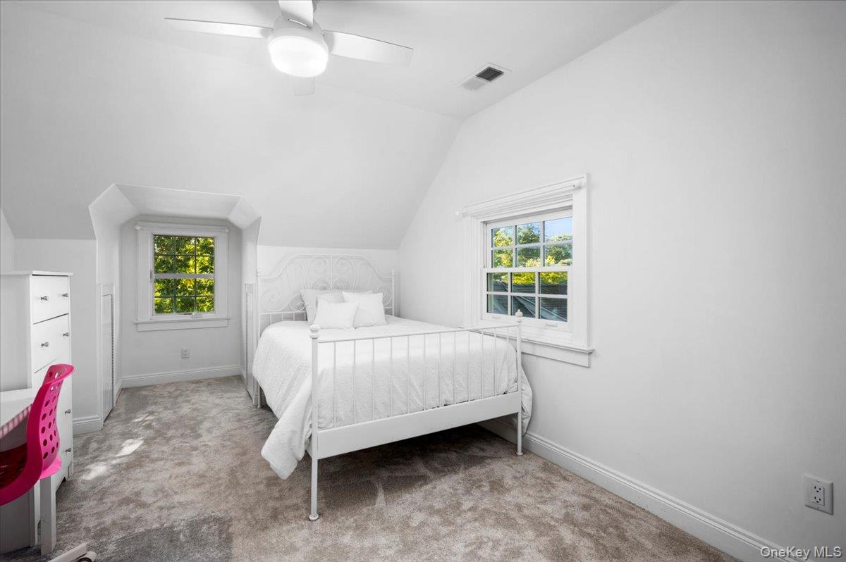10 E Brookside Drive – For Sale photo 26