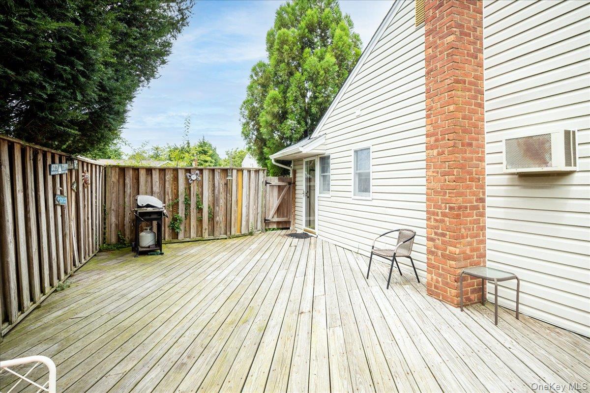 10 Seneca Drive – For Sale photo 23