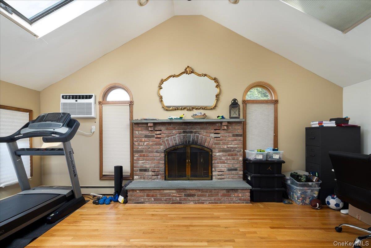 10 Seneca Drive – For Sale photo 8